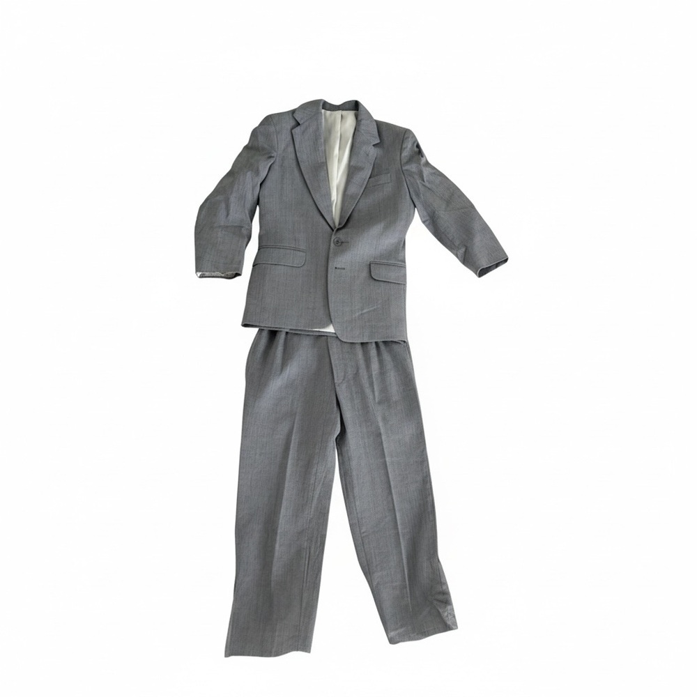 Men's Gray Suit